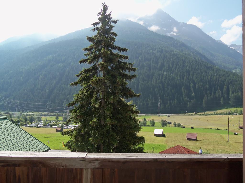 Hotel Schwarzer Adler Pettneu am Arlberg Habitación foto